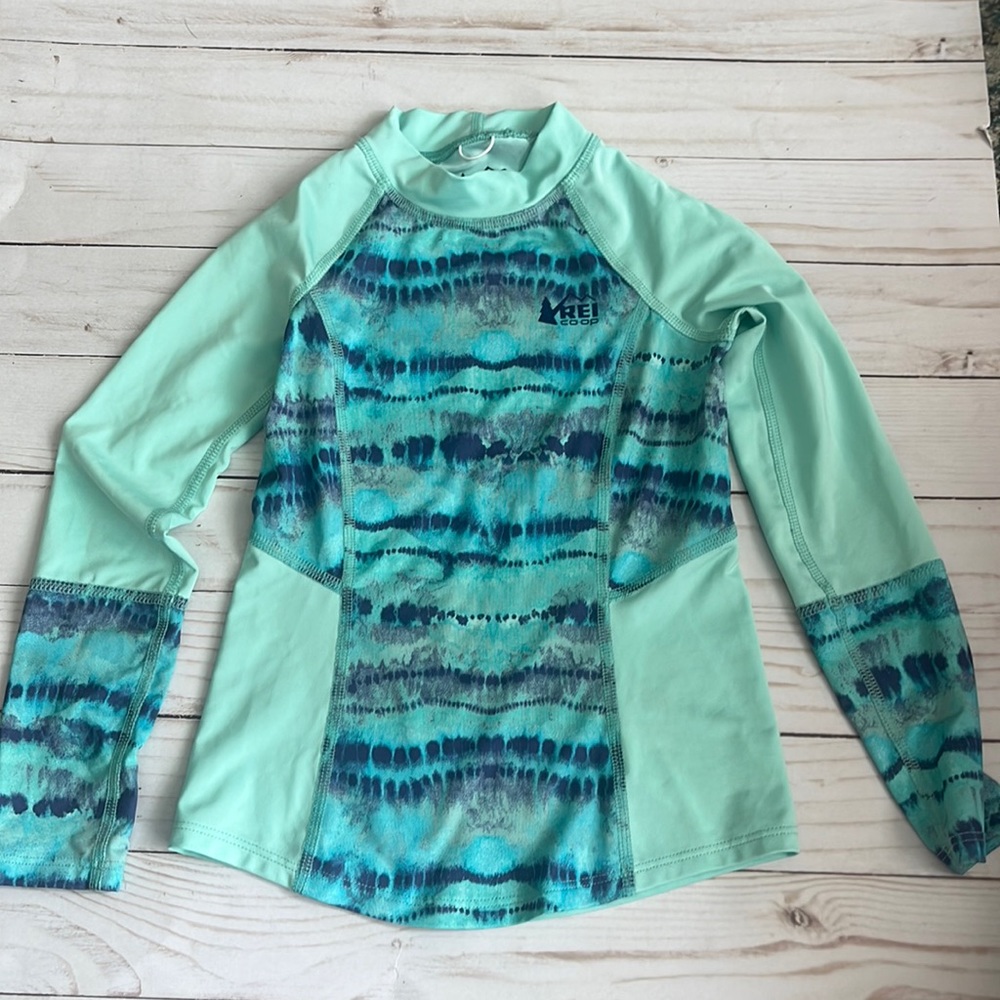 REI girls rashguard size xxs (4-5) blue
